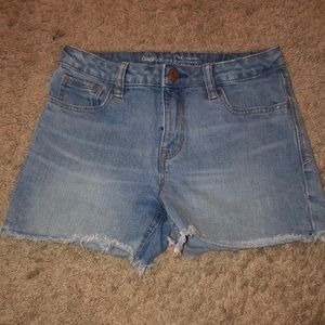 Gap girlfriend jean shorts
